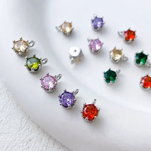 Veelkleurige zirkonia hangers met verzilverde kroonzetting voor het maken van DIY-sieraden