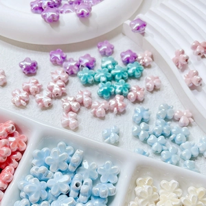 Macaron pastel ceramic four-leaf flower beads with pearlescent finish for DIY jewelry