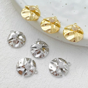 Blumen-Anhänger aus 14k Gold mit Zirkonia für die DIY-Schmuckherstellung von Halsketten