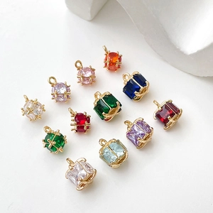 Ciondoli in Rame Placcato Oro 14K con Zirconia per Creazione Gioielli Fai-da-Te Charms Pietre Colorate Quadrate Tonde Accessori