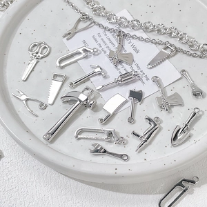 Pendentifs Mini Outils en Alliage d'Argent pour Fabrication Bijoux DIY Colliers Bracelets Boucles d'Oreilles Accessoires Clé Marteau Hache Scie Pince