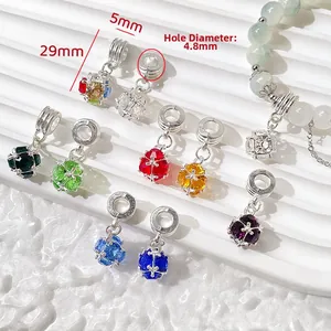 Gedetailleerde afmetingen van zirkoon bolbedels met 4.8mm gat voor DIY-sieraden maken