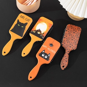 Halloween Haarbürsten-Set mit schwarzen Katzen- und Kürbis-Motiven für die tägliche Haarpflege
