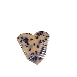 Tortoiseshell acetate heart-shaped hair comb with anti-static design for styling