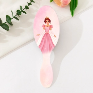 Detailansicht der rosa Cartoon Prinzessin Haarbürste mit weichen Luftkissenborsten