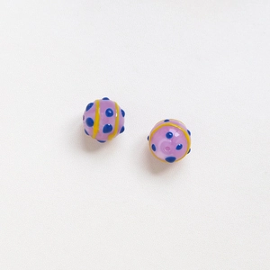 Macro di perline in vetro viola da 16mm con pois blu e strisce gialle per gioielli fai da te