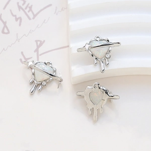 Colgantes de planeta corazón plateados con diseño de gota líquida y opale para joyas