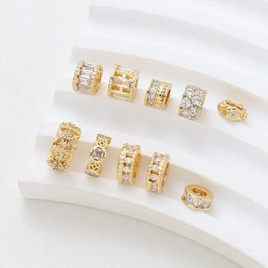Dieci ciondoli placcati in oro 18K con zirconi per creazioni di gioielli DIY
