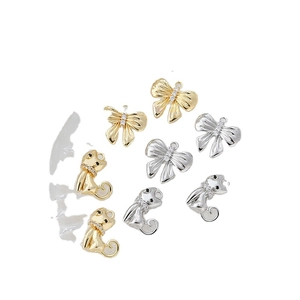 Goldene und silberne Bogen- und Katzenanhänger mit Zirkonia für DIY-Schmuckherstellung