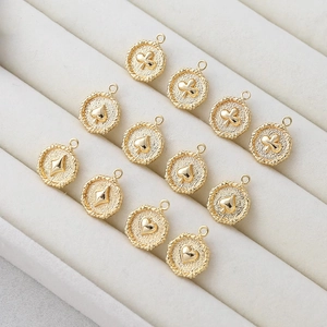 Set de colgantes de póquer corazón pica chapados en oro 18k para joyería artesanal