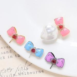 Bow hair accessory DIY kit with colorful enamel hearts and large Baroque pearl detail