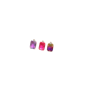 Ensemble de pendentifs gouttes en zircon dégradé avec montures en cuivre doré