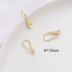 Detalle de ganchos para pendientes de cobre chapado en oro de 4x16mm para accesorios de DIY