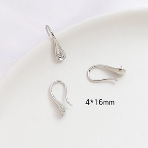 Detalle de ganchos de plata 4x16mm para creación de pendientes con perlas