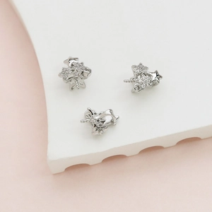 Detailansicht silberner Sternanhänger mit Zirkonia für DIY Barock Haarschmuck Accessoires