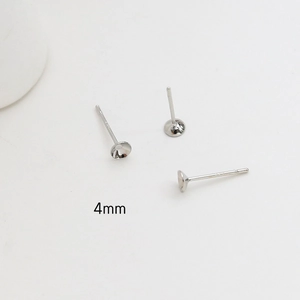 Dettaglio dei perni per orecchini a tazza da 4mm per la creazione di gioielli fai-da-te
