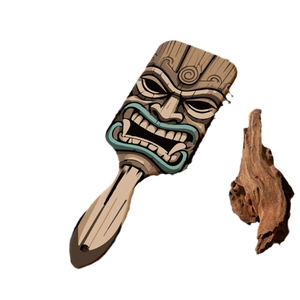 Brosse à cheveux massante imprimée style Tiki avec motif de masque exotique et fini bois naturel