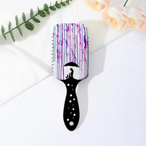 Vue détaillée de l'imprimé artistique fluide coloré avec silhouette romantique sur brosse