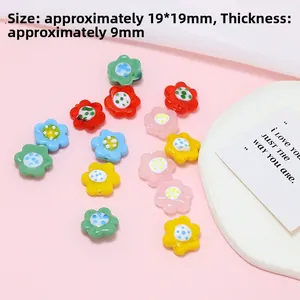 Close-up of 19mm colorful flower glass beads for DIY jewelry making with dimensions detail