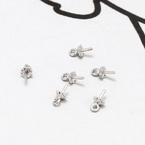 Verzilverde parelkapjes met bloemvormige houder voor DIY handgemaakte sieraden