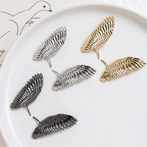 Pendentifs ailes de plumes baroques en or, argent et noir pour création de bijoux