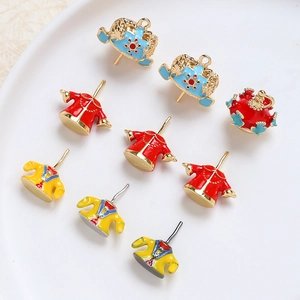 Breloques en émail couronne de phénix et cheongsam dorées pour bijoux DIY chinois