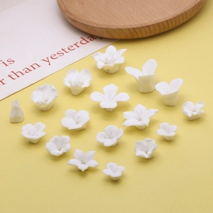 DIY witte keramische perzikbloesem kralen set voor handgemaakte haaraccessoires decor