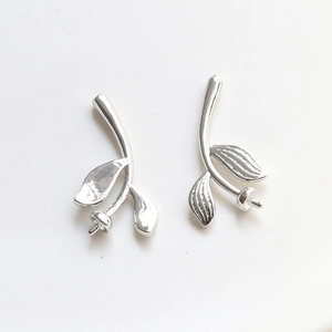 Detailed silver leaf jewelry base for DIY pearls with polished branch and prongs