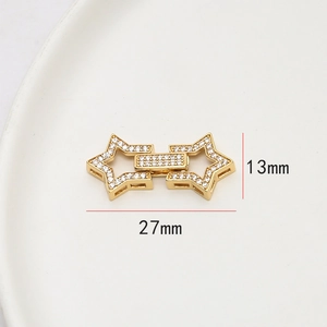 Détail du fermoir léopard OT doré de 27mm avec connecteurs pavés de zircons cubiques