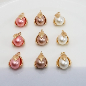 Pendente a Forma di Fiore di Tulipano in Perla Artificial Sintetica Lega Placcata Oro Ciondolo per DIY Collana Orecchini Gioielli