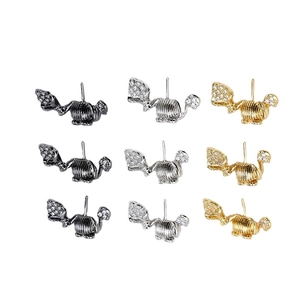 Pendientes de perlas barrocas con forma de fantasma, casco de gato y circonio