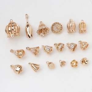 Vintage Alloy Gold Plated Rhinestone Hollow Floral Pendant Findings For DIY Jewelry Earrings Necklace Handcrafted Accessories