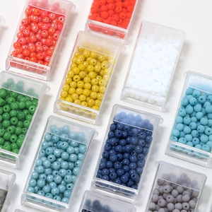 Set di perline di vetro 4mm opache e lucide fai-da-te in scatola di plastica chiara