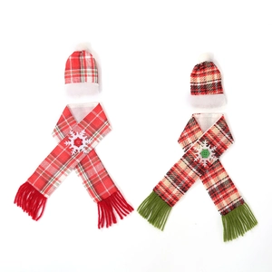 Weinflaschen Deko Sets mit gestrickten Mini-Hüten und Schals sowie Schneeflocken-Mustern