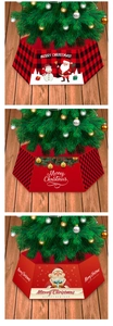 Detalles de faldas para árbol de Navidad rojas y de cuadros con motivos navideños