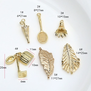 Détails de pendentifs dorés comprenant parapluie et feuille pour bijoux artisanaux