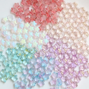 Détail de perles en verre givré de 8 mm en forme d'étoile avec feuille d'or pour bijoux