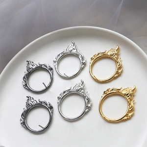 Bases de bijoux en métal en forme de flamme en finitions or, argent et gris anthracite