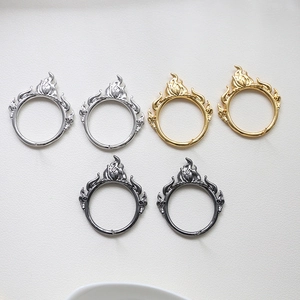 Accessoires métalliques en forme de flamme en or, argent et noir pour la création de bijoux