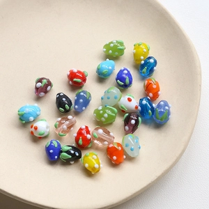 Perles de fraise en verre coloré avec pois blancs pour création de bijoux DIY et boucles