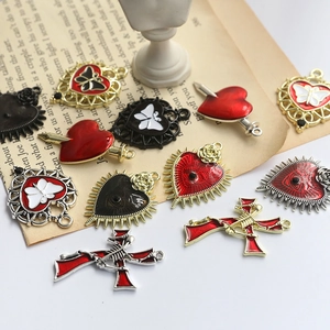 Vintage Gothic alloy heart and skull cross pendants for DIY jewelry and keychains