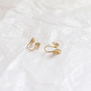 Paire de convertisseurs de boucles d'oreilles clips dorés 14k avec détail de perle