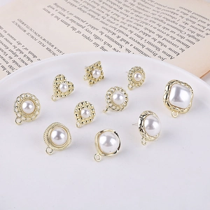 10er-Set Goldlegierung Perlenanhänger mit geometrischen Formen für DIY Schmuck