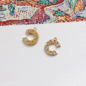 18k vergoldete C-Buchstabenanhänger mit hohlem Design und Zirkonia-Einlagen für DIY