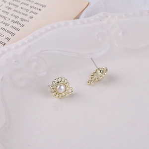 Detail der Vintage-Ohrringbasis aus Goldlegierung mit Perle, DIY-Schlaufe und S925-Nadel