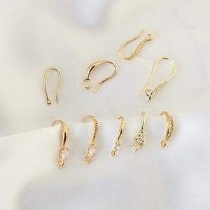 Ganchos de pendientes bañados en oro de 18K con circonitas para joyería artesanal