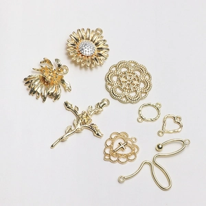 Pendentifs tournesol dorés et cœurs évidés pour la fabrication de bijoux DIY