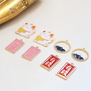 Japanse gelukskat en geluksbrenger hangers van legering voor doe-het-zelf sieraden