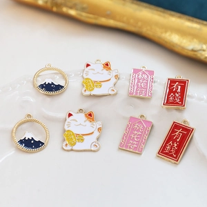 Verzilverde legering bedeltjes met Maneki Neko en gelukssymbolen voor DIY sieraden maken
