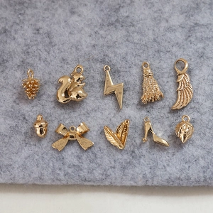 Pendentif en Alliage d'Or DIY Forme d'Écureuil Pomme de Pin pour la Fabrication de Bijoux Collier Bracelet Accessoire